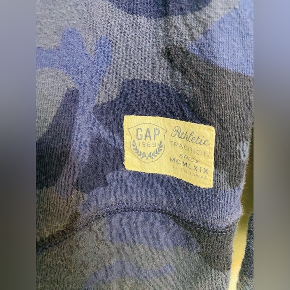 Gap Kids Blue Camouflage Designed Boys Long Sleeve Sweater. Size XXL 14/16. - Picture 3 of 5